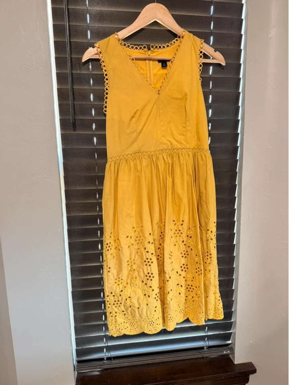 Ann Taylor Yellow Lace Eyelet Dress size OOP